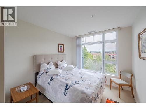3301 Skaha Lake Road Unit# 406, Penticton, BC - Indoor Photo Showing Bedroom