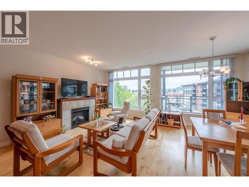 3301 Skaha Lake Road Unit# 406, Penticton, BC - Indoor With Fireplace
