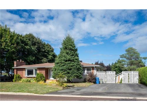 35 Avalon St, Dieppe, NB 