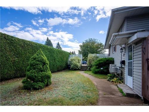 35 Avalon St, Dieppe, NB 