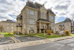 222 Rue Elzéar-Verreault  Québec (Beauport), QC G1C 0G4