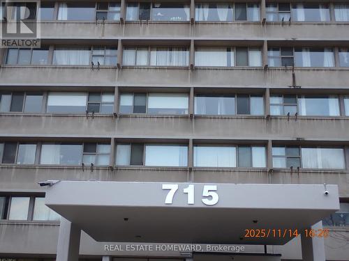 2201 - 715 DON MILLS ROAD  Toronto, ON M3C 1S5