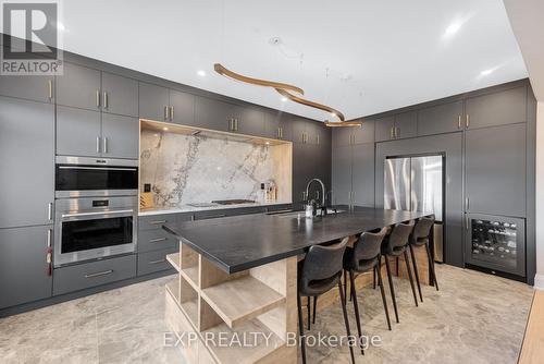 169 BAWDEN DRIVE  Richmond Hill, ON L4S 0M2