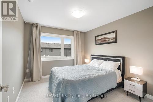 7185 Parsa Street, Niagara Falls (Brown), ON - Indoor Photo Showing Bedroom