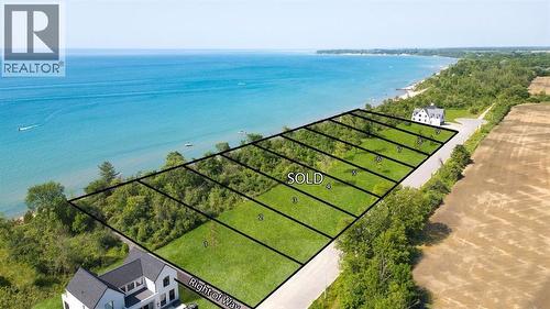 7093 Blue Coast Heights, Plympton-Wyoming, ON 