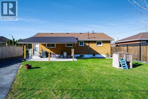 1826 Mayfair Street, Kingsville, ON - Outdoor