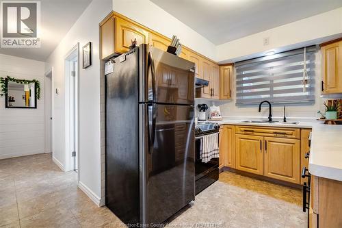 1826 Mayfair Street, Kingsville, ON - Indoor Photo Showing Kitchen