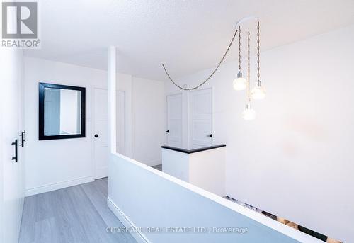 115 - 2121 Roche Court, Mississauga, ON - Indoor Photo Showing Other Room