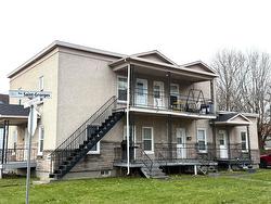 154 Rue Bouthillier N.  Saint-Jean-Sur-Richelieu, QC J3B 5Y7