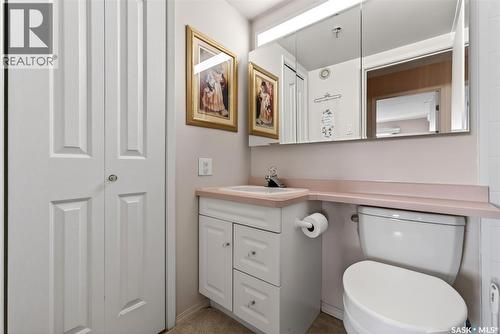 521 4045 Rae Street, Regina, SK - Indoor Photo Showing Bathroom