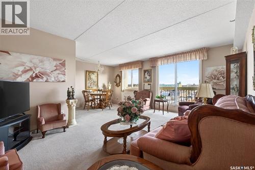 521 4045 Rae Street, Regina, SK - Indoor Photo Showing Living Room