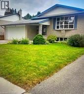 28 WIMBLETON Crescent  Kitchener, ON N2B 3K5