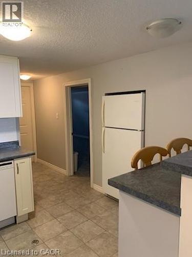 28 Wimbleton Crescent, Kitchener, ON - Indoor Photo Showing Kitchen