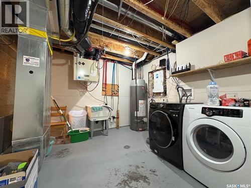 4301 Green Poplar Lane, Regina, SK - Indoor Photo Showing Laundry Room