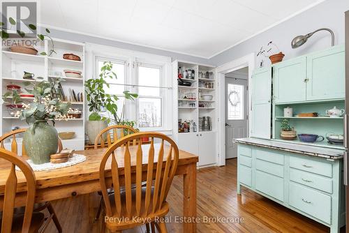 15 East Elliott Street, Huntsville (Chaffey), ON - Indoor Photo Showing Dining Room
