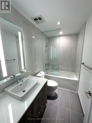 1309 - 470 Front Street W, Toronto, ON - Indoor Photo Showing Bathroom