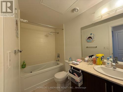 Lph1-15 - 7161 Yonge Street, Markham, ON - Indoor Photo Showing Bathroom