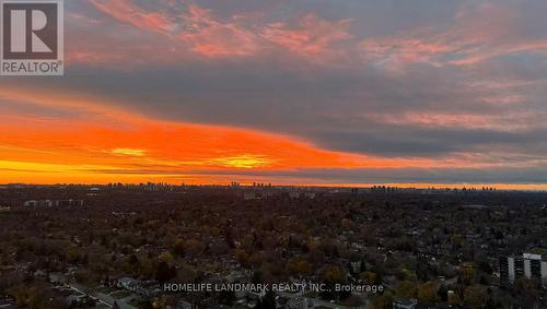 Lph1-15 - 7161 Yonge Street, Markham, ON - Outdoor With View