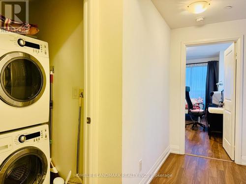 Lph1-15 - 7161 Yonge Street, Markham, ON - Indoor Photo Showing Laundry Room