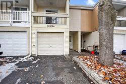 44 TYBALT CRESCENT  Ottawa, ON K2H 8J5