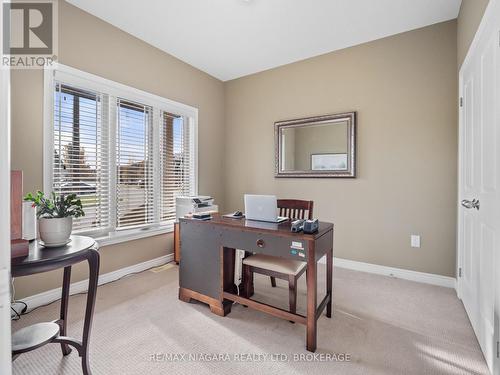 Bedroom 2 - 4 - 9440 Eagle Ridge Drive, Niagara Falls (Forestview), ON - Indoor Photo Showing Office