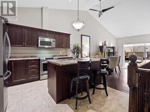 4 - 9440 Eagle Ridge Drive, Niagara Falls (Forestview), ON - Indoor Photo Showing Kitchen