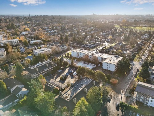 105-3215 Alder St, Saanich, BC - Outdoor With View