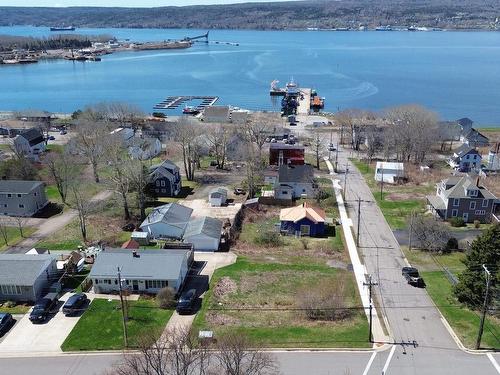 32 Macsween Street, Port Hawkesbury, NS 