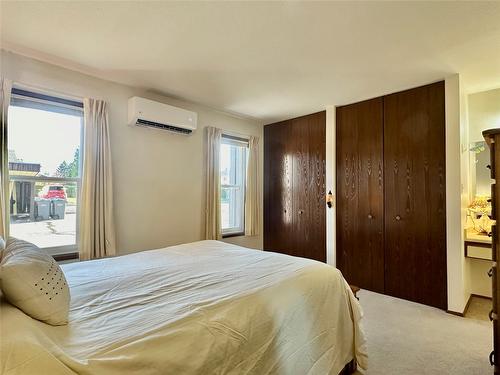 1-340 Mckinney Road, Oliver, BC - Indoor Photo Showing Bedroom