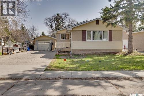 2 Deergrove Crescent, Regina, SK - Outdoor