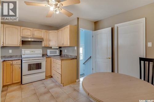 2 Deergrove Crescent, Regina, SK - Indoor Photo Showing Kitchen