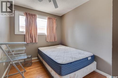 2 Deergrove Crescent, Regina, SK - Indoor Photo Showing Bedroom