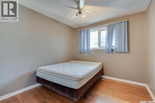 2 Deergrove Crescent, Regina, SK - Indoor Photo Showing Bedroom