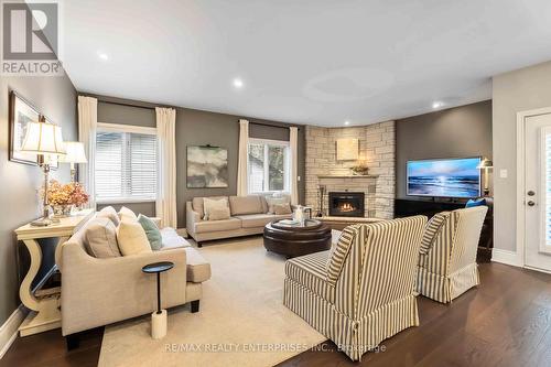 59 Creanona Boulevard, Hamilton, ON - Indoor Photo Showing Living Room With Fireplace