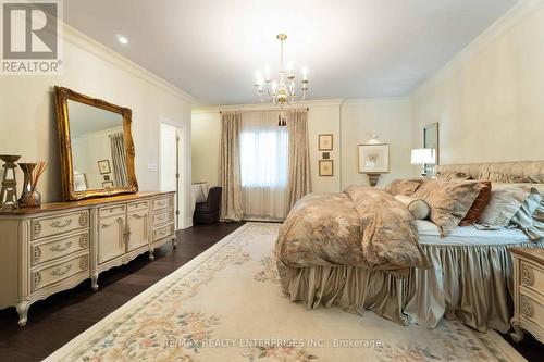 59 Creanona Boulevard, Hamilton, ON - Indoor Photo Showing Bedroom