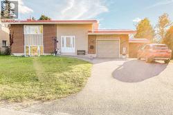 32 KIMBERLY DRIVE  Kapuskasing, ON P5N 1L5