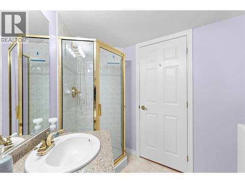 3300 Centennial Drive Unit# 204, Vernon, BC - Indoor Photo Showing Bathroom