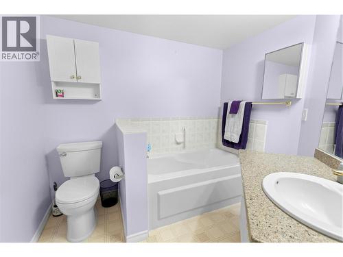 3300 Centennial Drive Unit# 204, Vernon, BC - Indoor Photo Showing Bathroom
