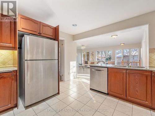 11 Knollside Drive, Richmond Hill, ON - Indoor Photo Showing Kitchen With Stainless Steel Kitchen With Double Sink