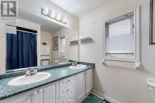 54 Bretton Circle, Markham, ON - Indoor Photo Showing Bathroom