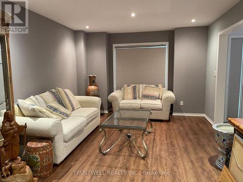 3169 Neyagawa Boulevard, Oakville, ON - Indoor