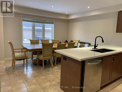 3169 Neyagawa Boulevard, Oakville, ON - Indoor