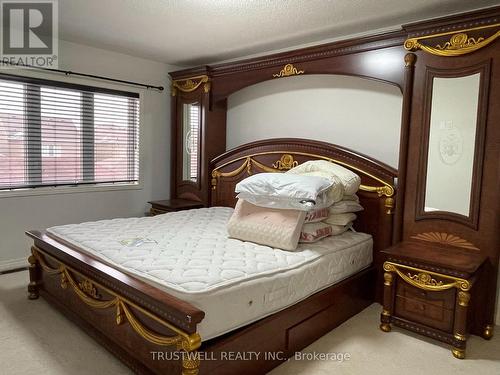 3169 Neyagawa Boulevard, Oakville, ON - Indoor Photo Showing Bedroom