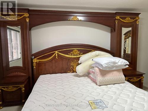 3169 Neyagawa Boulevard, Oakville, ON - Indoor Photo Showing Bedroom