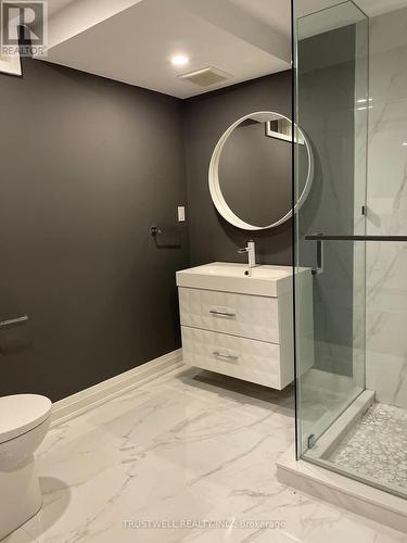 3169 Neyagawa Boulevard, Oakville, ON - Indoor Photo Showing Bathroom