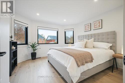 2413 Gladstone Avenue, Oakville, ON - Indoor Photo Showing Bedroom