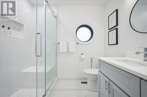 2413 Gladstone Avenue, Oakville, ON - Indoor Photo Showing Bathroom