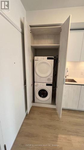 3707 - 8 Widmer Street, Toronto, ON - Indoor Photo Showing Laundry Room