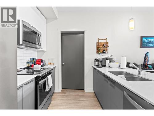 2250 Majoros Road Unit# 303, West Kelowna, BC - Indoor Photo Showing Kitchen With Double Sink
