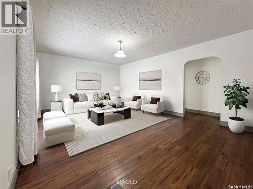 314 10Th Avenue Nw, Swift Current, SK - Indoor